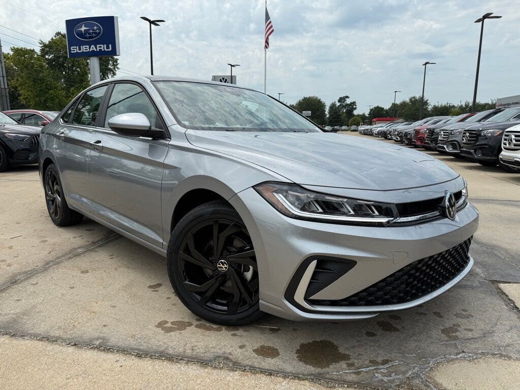 2025 Volkswagen Jetta SE FWD