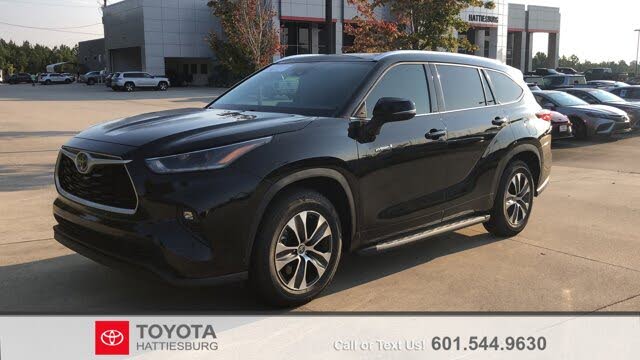 2021 Toyota Highlander Hybrid XLE FWD