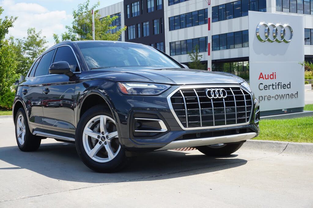 2024 Audi Q5 quattro Premium 40 TFSI