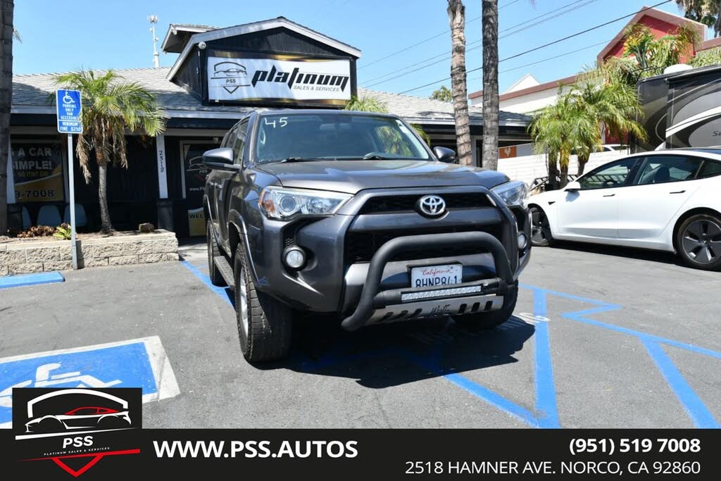 2019 Toyota 4Runner SR5 4WD