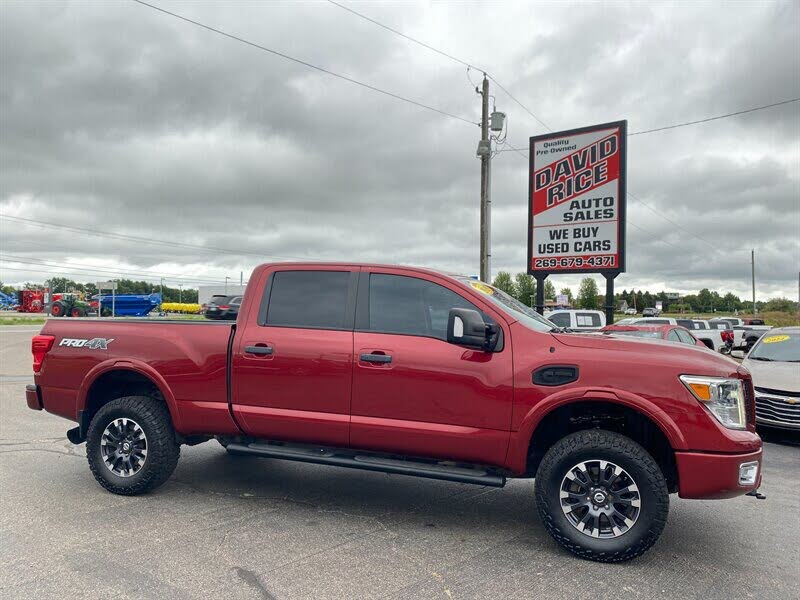 2019 Nissan Titan XD PRO-4X Crew Cab 4WD