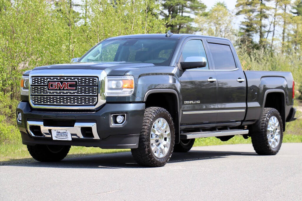 2019 GMC Sierra 2500HD Denali Crew Cab 4WD