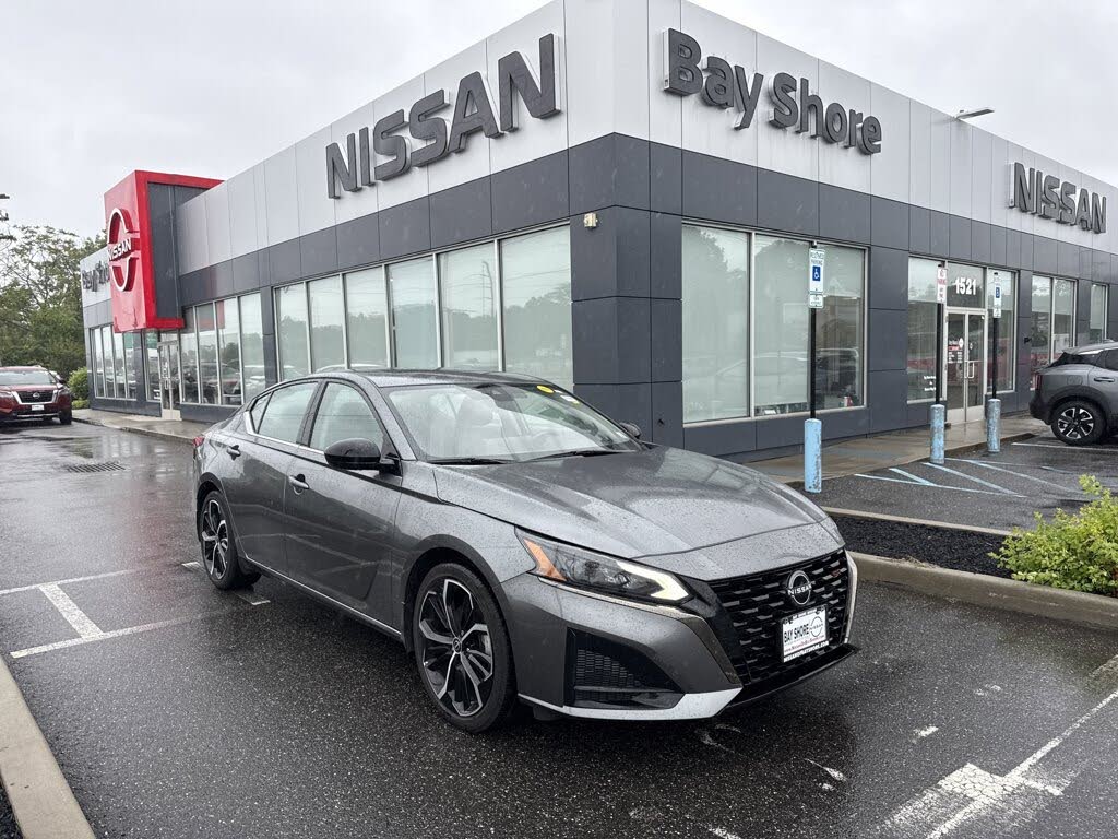 2023 Nissan Altima 2.5 SR FWD