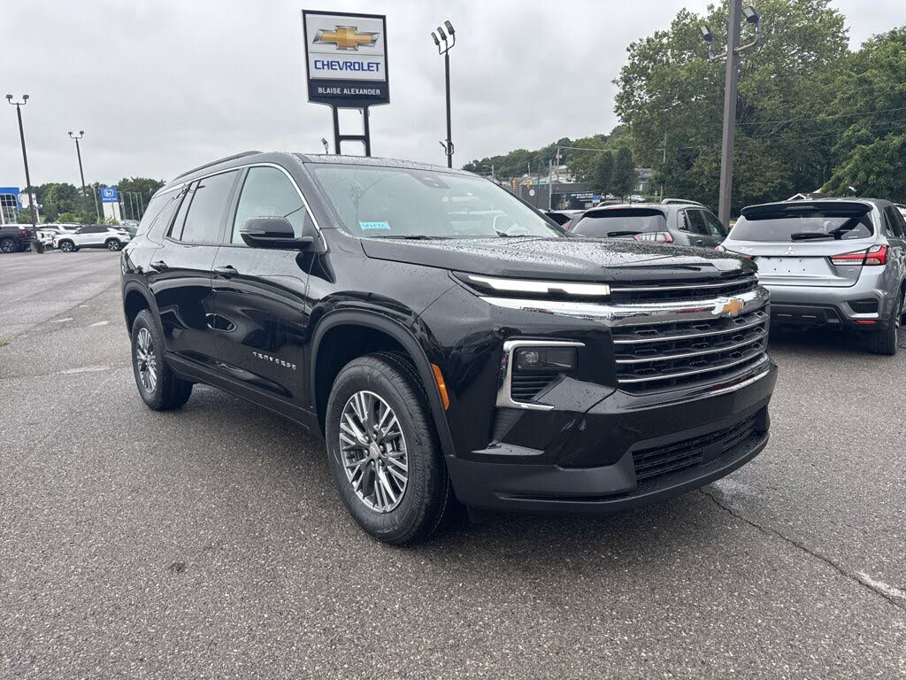 2026 Chevrolet Traverse LT FWD