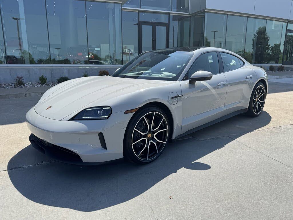 2025 Porsche Taycan 4 Sedan AWD