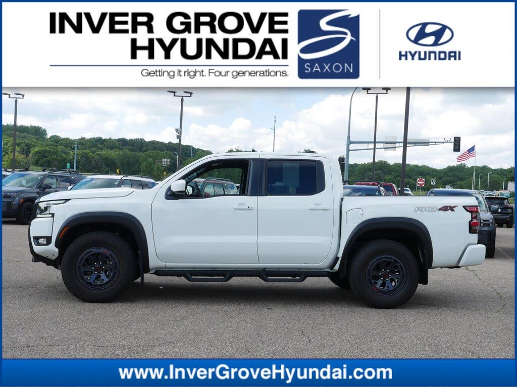 2025 Nissan Frontier PRO-4X Crew Cab 4WD