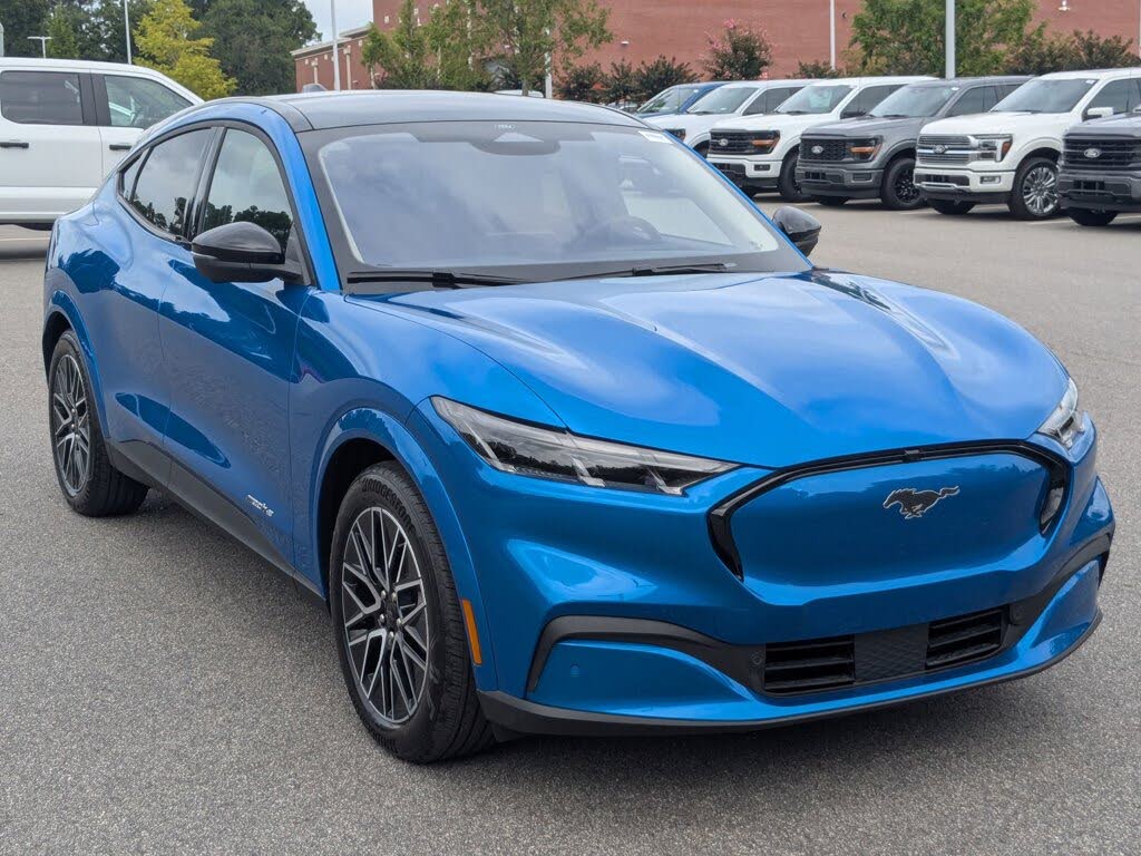 2025 Ford Mustang Mach-E Premium RWD