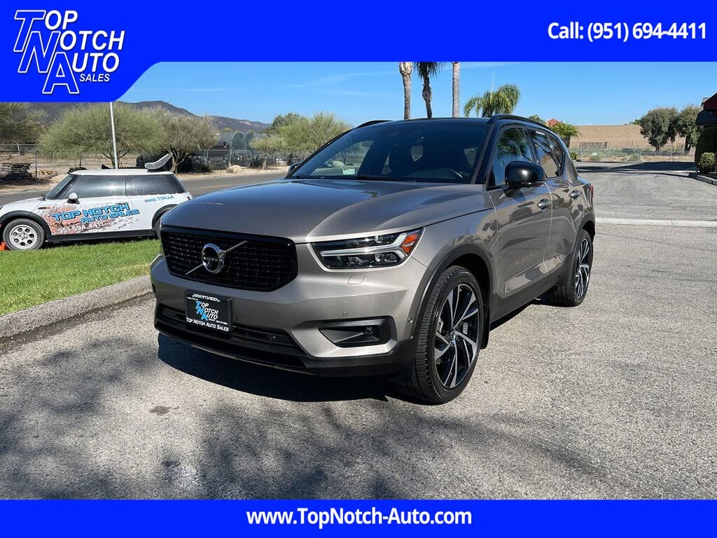 2022 Volvo XC40 T5 R-Design AWD