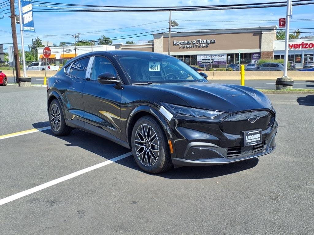 2025 Ford Mustang Mach-E Premium AWD
