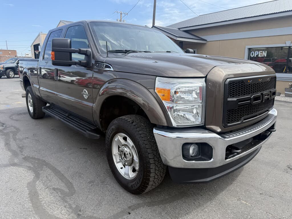 2016 Ford F-250 Super Duty XLT Crew Cab LB 4WD