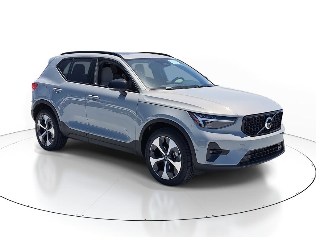 2026 Volvo XC40 B5 Plus AWD