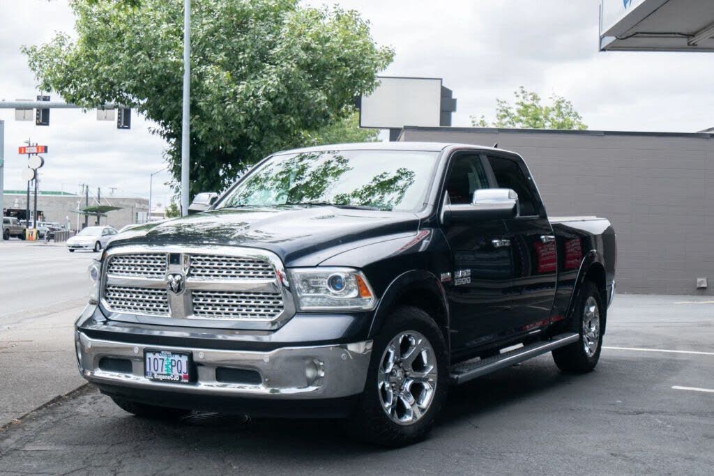 2016 RAM 1500 Laramie Crew Cab 4WD