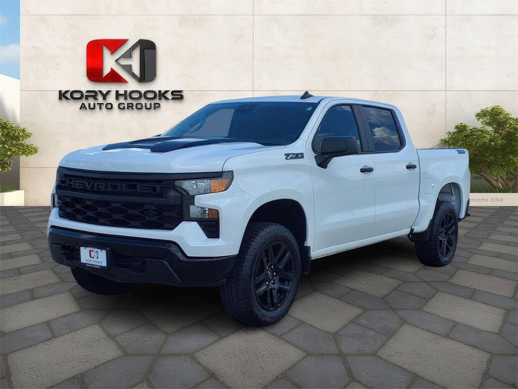 2024 Chevrolet Silverado 1500 Custom Trail Boss Crew Cab 4WD