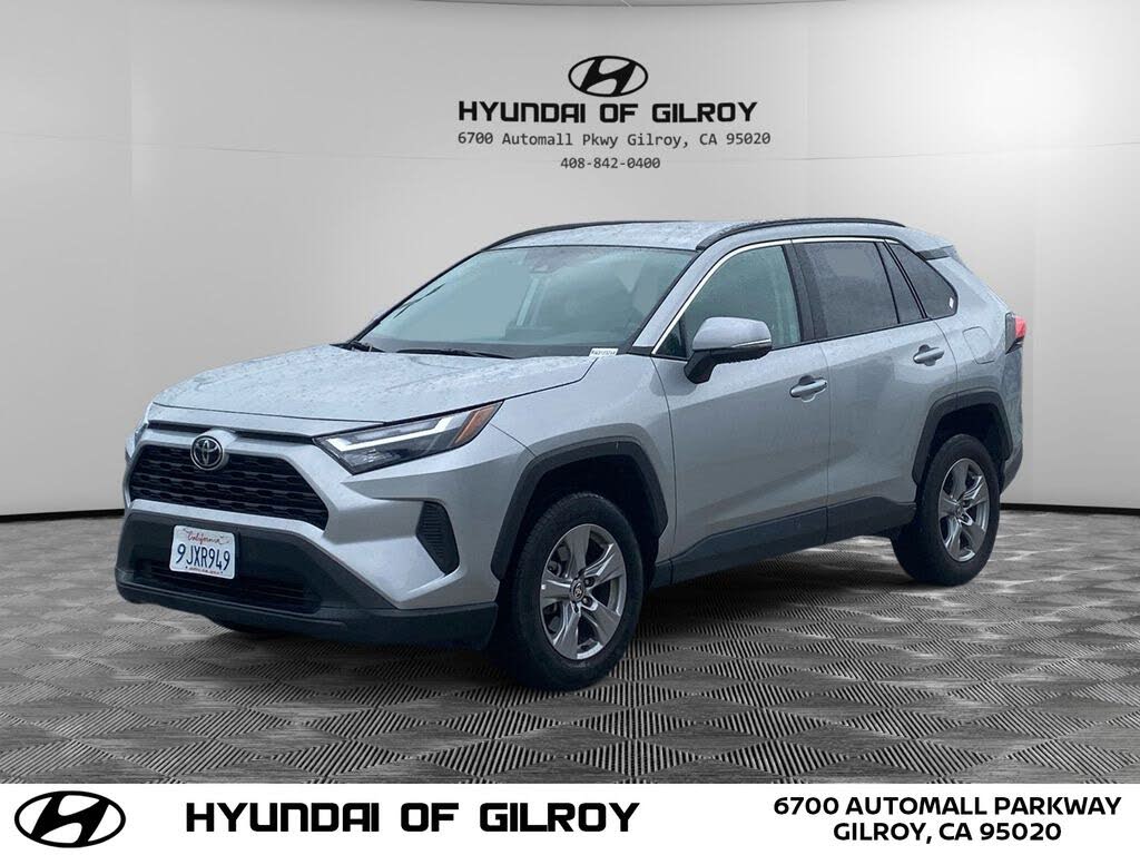 2024 Toyota RAV4 XLE FWD
