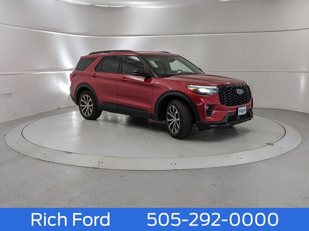 2025 Ford Explorer ST-Line RWD