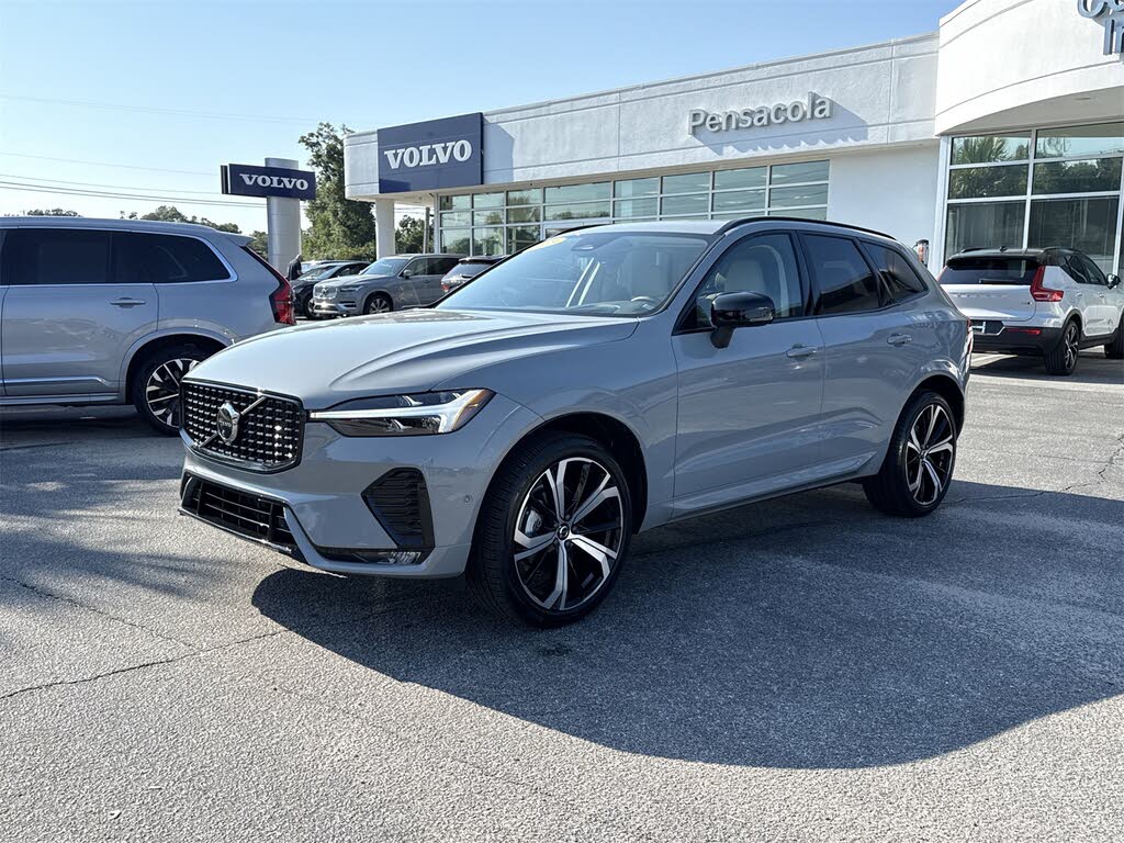 2025 Volvo XC60 B5 Ultra Dark Theme AWD