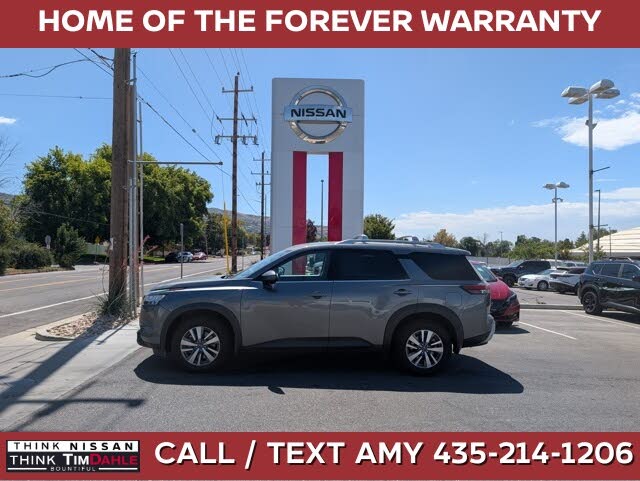 2022 Nissan Pathfinder SL 4WD