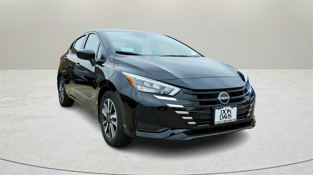 2025 Nissan Versa S FWD