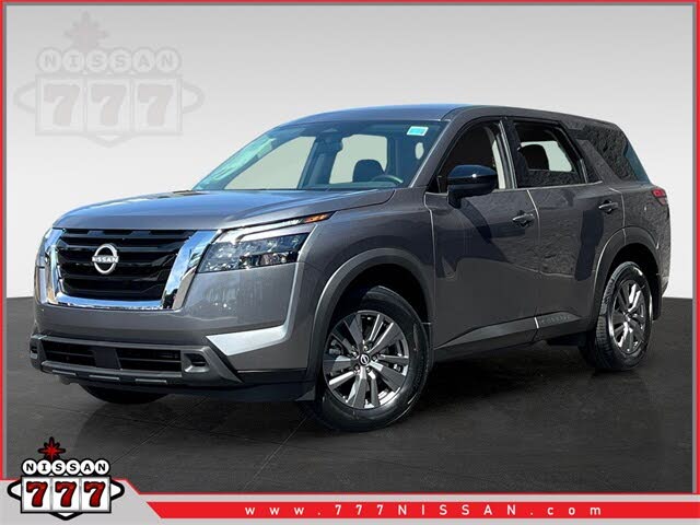 2025 Nissan Pathfinder S FWD