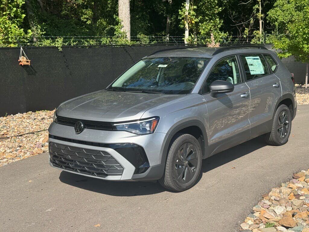 2025 Volkswagen Taos S FWD