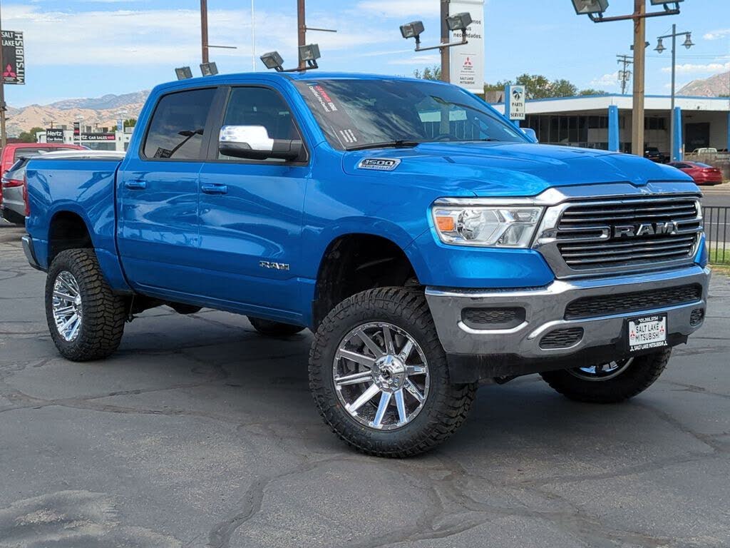 2024 RAM 1500 Laramie Crew Cab 4WD