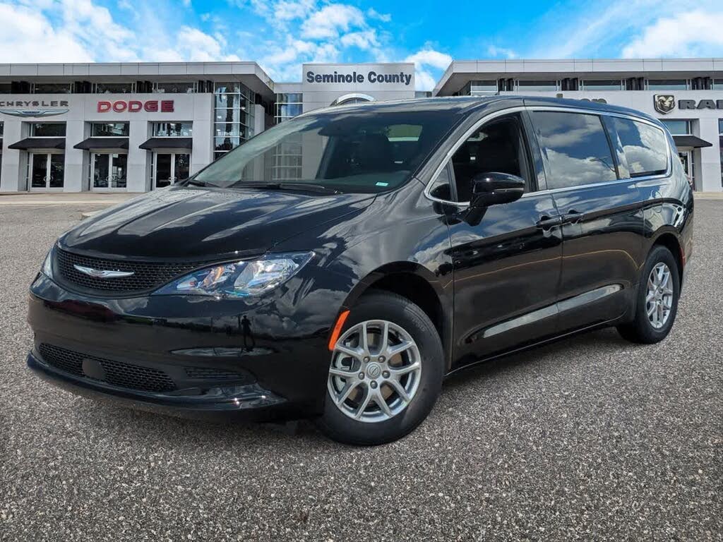 2026 Chrysler Voyager LX FWD