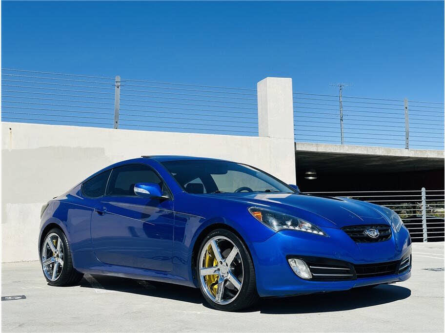 2011 Hyundai Genesis Coupe 3.8 Grand Touring RWD