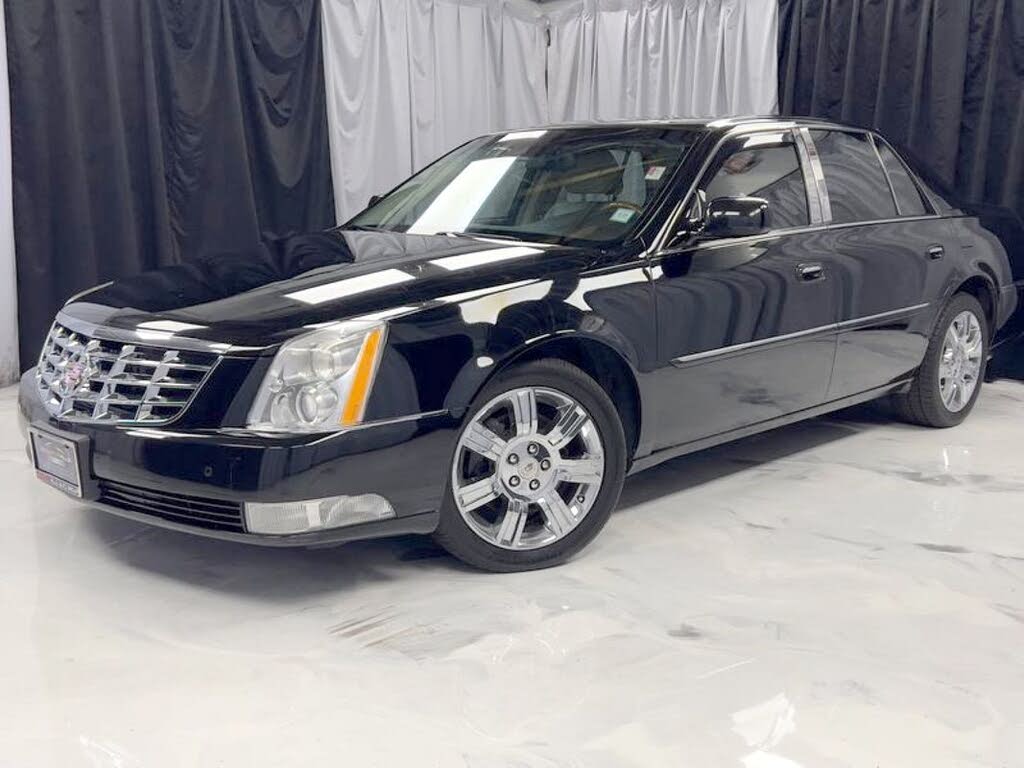 2011 Cadillac DTS Platinum FWD