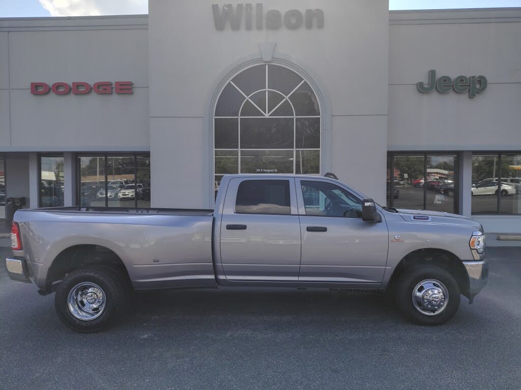 2023 RAM 3500 Tradesman Crew Cab LB DRW 4WD