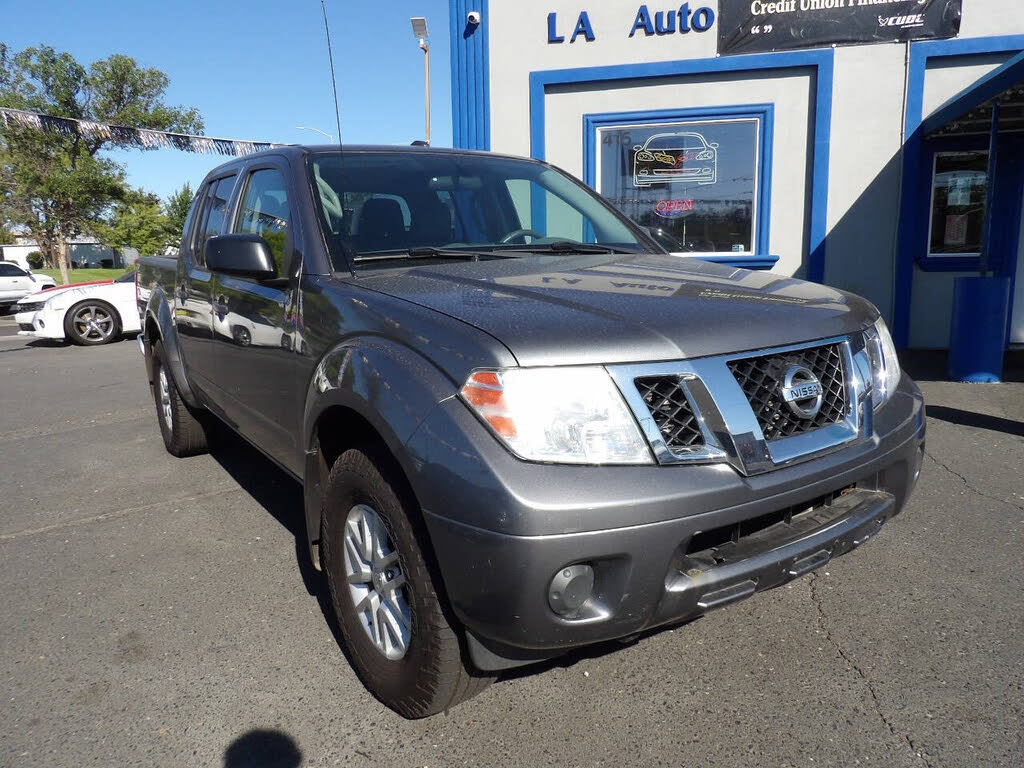 2017 Nissan Frontier SV V6 Crew Cab 4WD