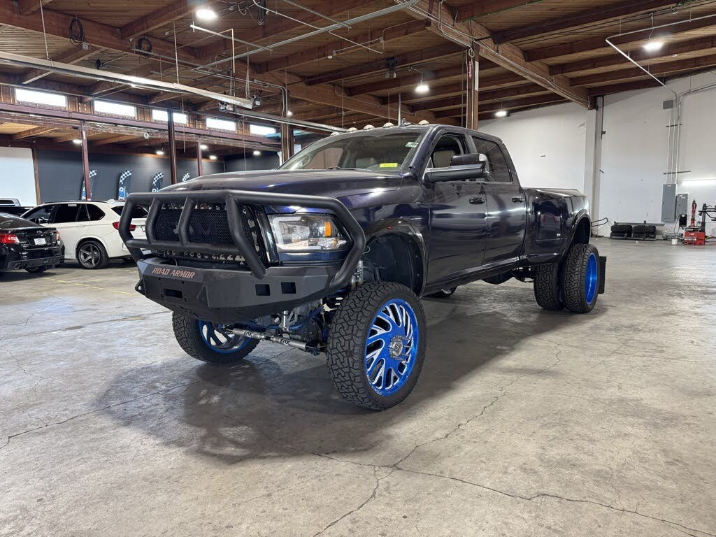 2015 RAM 3500 Laramie Crew Cab LB DRW 4WD