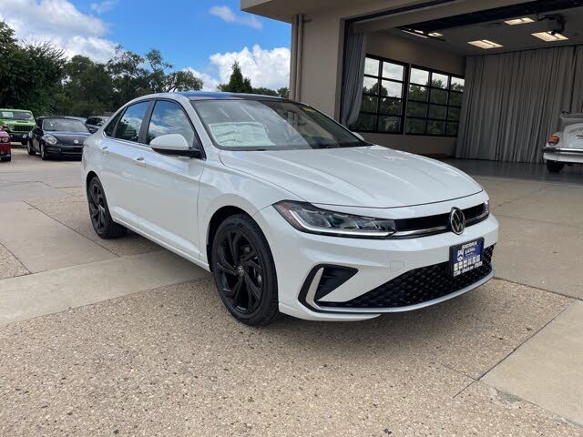 2025 Volkswagen Jetta SE FWD