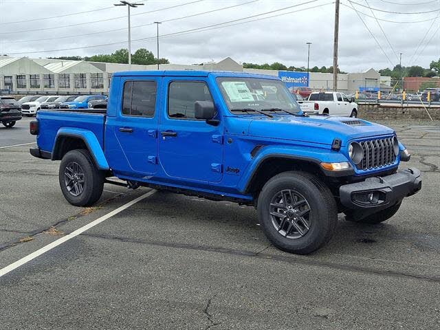 2025 Jeep Gladiator Sport S Crew Cab 4WD