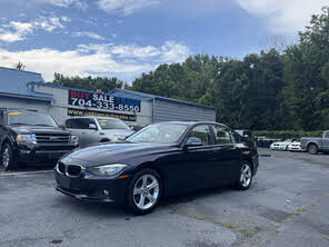 BMW 3 Series 328i xDrive Sedan AWD