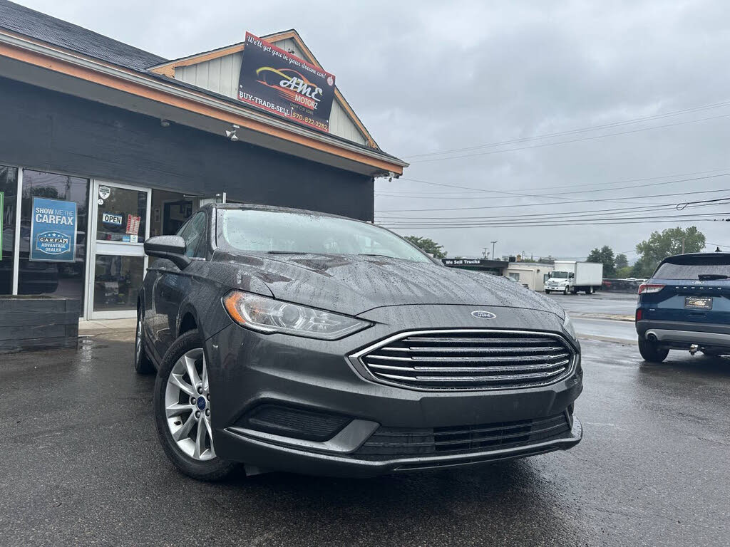 2017 Ford Fusion SE