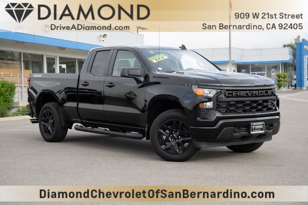 2025 Chevrolet Silverado 1500 Custom Double Cab 4WD