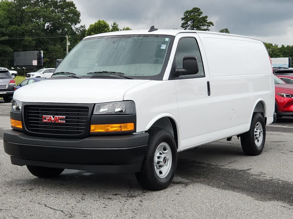 2025 GMC Savana Cargo 2500 RWD