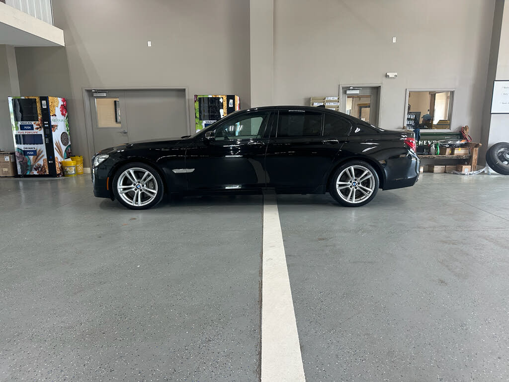 2013 BMW 7 Series 750i xDrive AWD