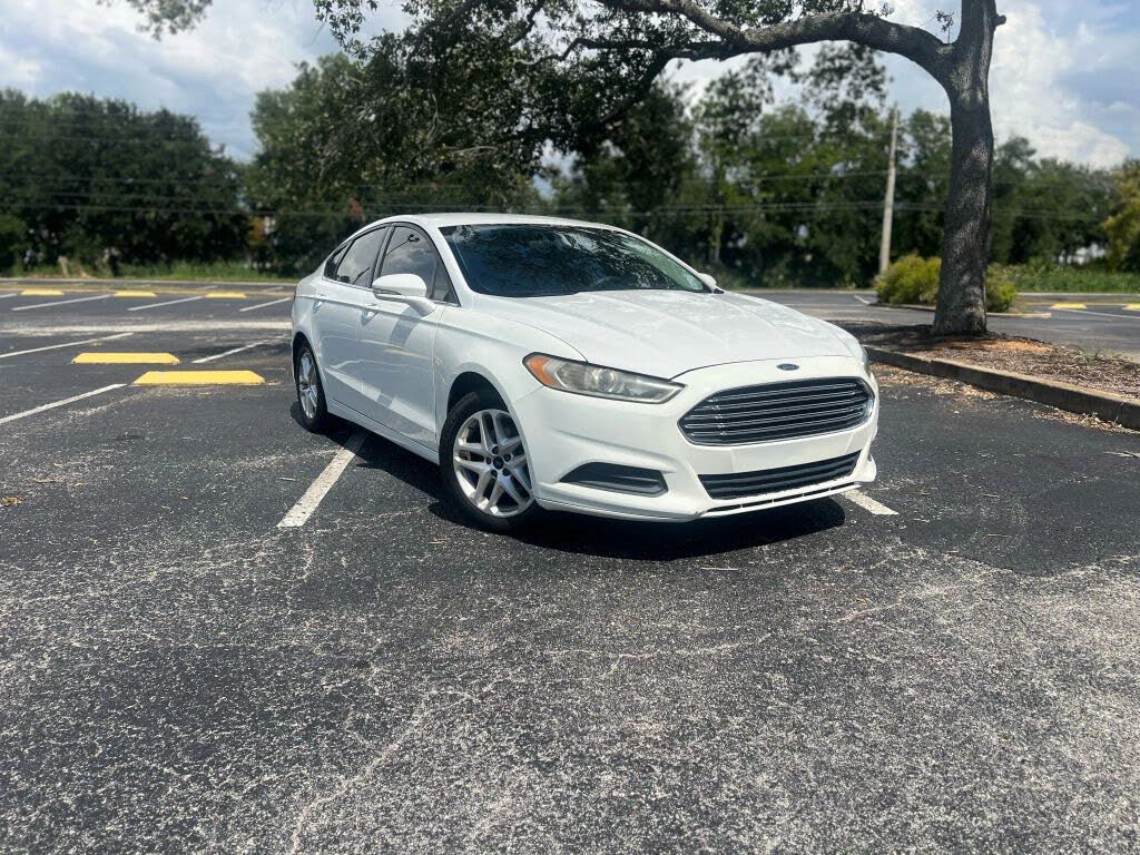 2016 Ford Fusion SE