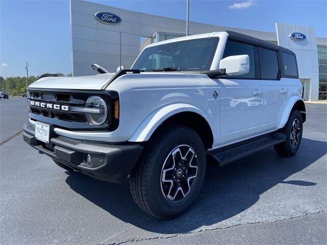2025 Ford Bronco Outer Banks 4-Door 4WD