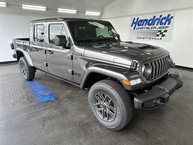 2025 Jeep Gladiator Sport S Crew Cab 4WD