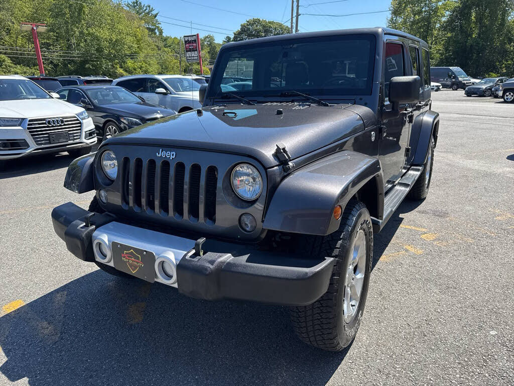 2014 Jeep Wrangler Unlimited Sahara 4WD