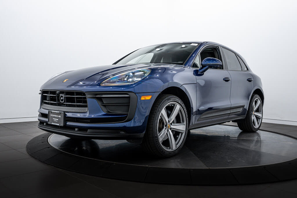 2025 Porsche Macan AWD