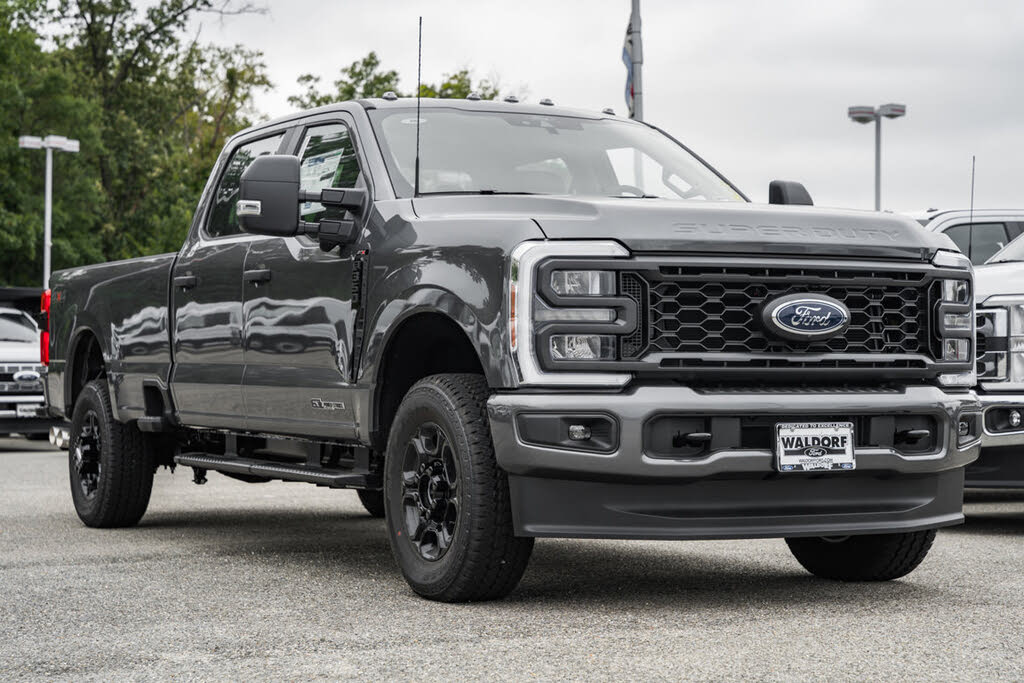 2026 Ford F-350 Super Duty XL Crew Cab 4WD