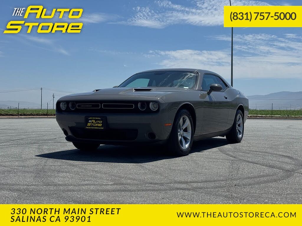 2018 Dodge Challenger SXT RWD