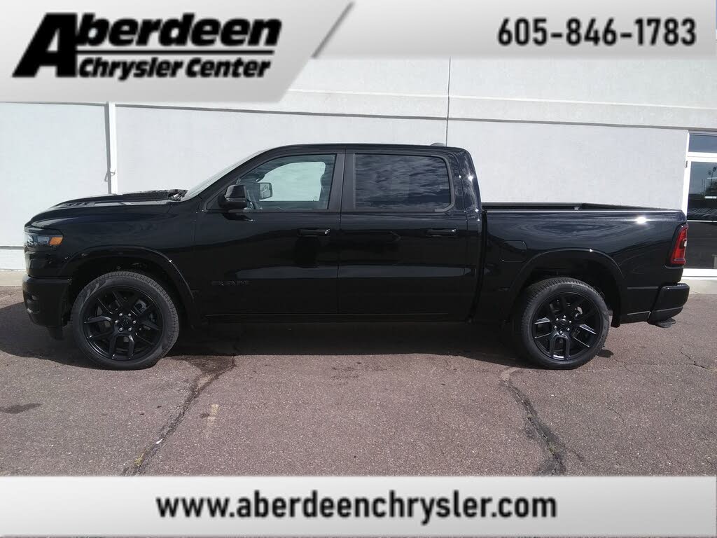 2026 RAM 1500 Laramie Crew Cab 4WD