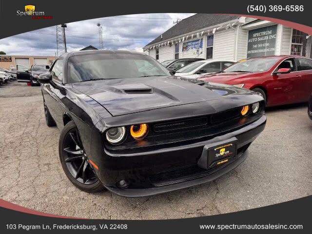 2017 Dodge Challenger SXT Plus RWD