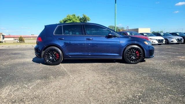 2017 Volkswagen Golf GTI 2.0T SE 4-Door FWD