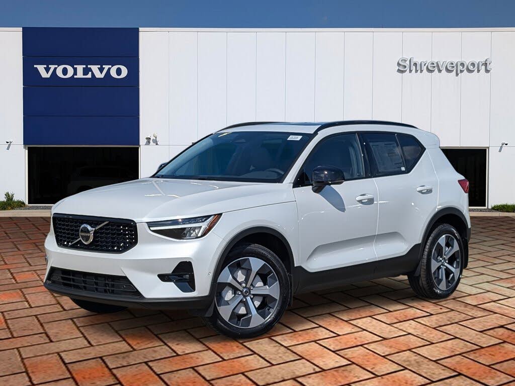 2026 Volvo XC40 B4 Plus FWD