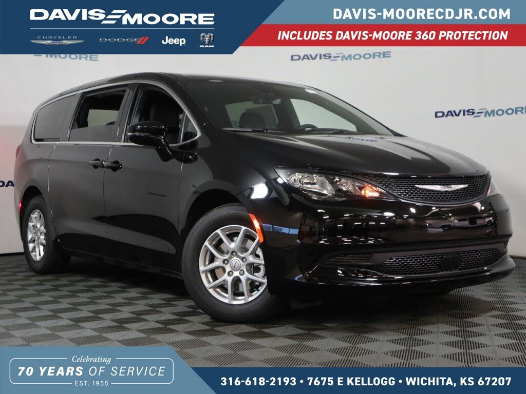 2026 Chrysler Voyager LX FWD